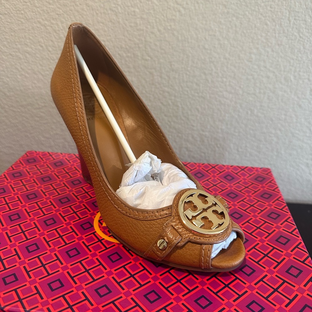 Tory Burch - Size 8 Woman